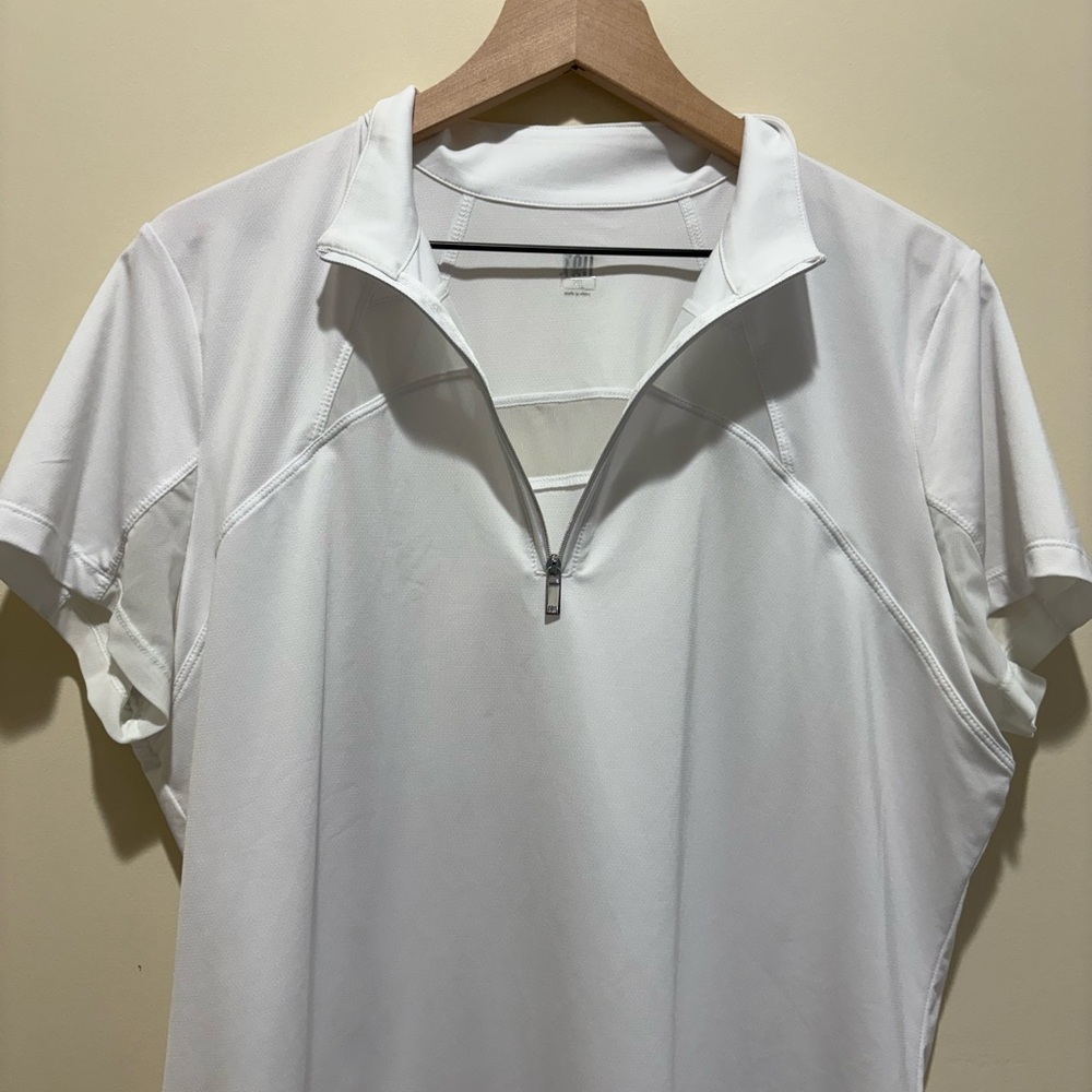 Tail Women’s 1/4 Zip Short Sleeve Top - Picture 3 of 5
